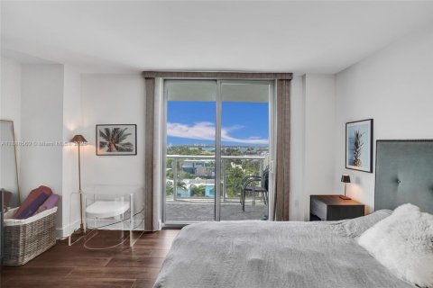 Condo in Bay Harbor Islands, Florida, 2 bedrooms  № 1942426 - photo 12