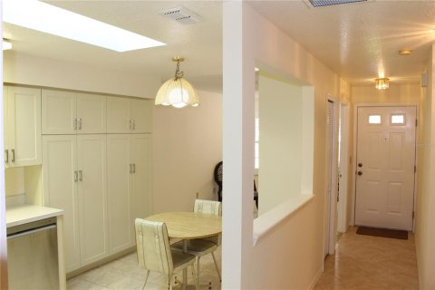 Villa ou maison à vendre à Clearwater, Floride: 2 chambres, 116.41 m2 № 1580671 - photo 5