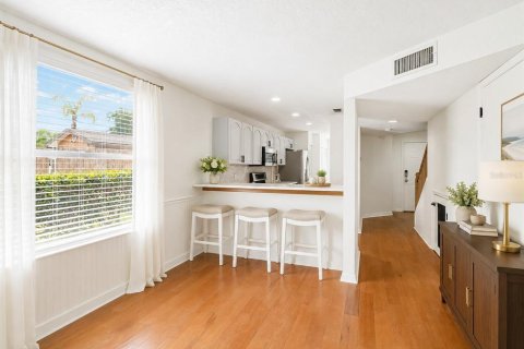 Condo in Tampa, Florida, 2 bedrooms № 2225539 - photo 20