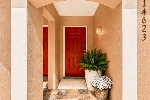 Condo in Tampa, Florida, 2 bedrooms № 2225539 - photo 4