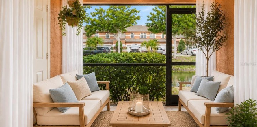 Condo in Tampa, Florida, 2 bedrooms № 2225539