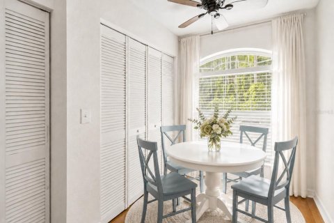 Condo in Tampa, Florida, 2 bedrooms № 2225539 - photo 23