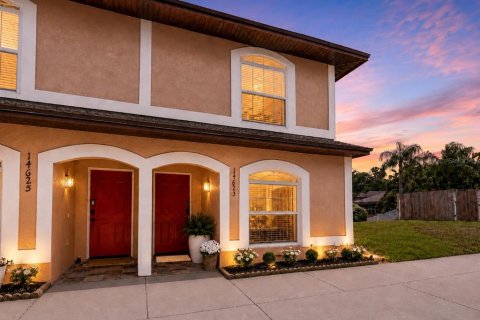 Condo in Tampa, Florida, 2 bedrooms № 2225539 - photo 2