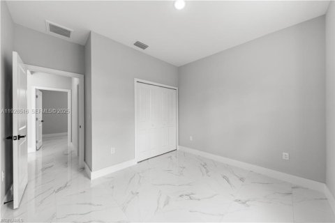 Купить виллу или дом в Лихай-Эйкерс, Флорида 3 спальни, № 1986958 - фото 26