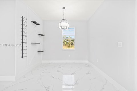 Купить виллу или дом в Лихай-Эйкерс, Флорида 3 спальни, № 1986958 - фото 11