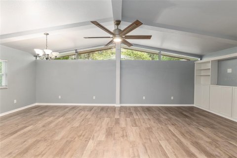 House in Silver Springs Shores, Florida 3 bedrooms, 152.17 sq.m. № 1649860 - photo 9