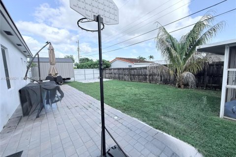 Снять в аренду виллу или дом в Майами, Флорида 4 спальни, 222.97м2, № 2064895 - фото 21