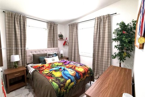 Снять в аренду виллу или дом в Майами, Флорида 4 спальни, 222.97м2, № 2064895 - фото 8