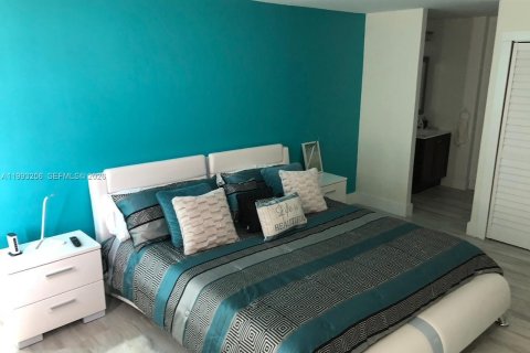 Condo in Miami Beach, Florida, 3 bedrooms № 2057174 - photo 6