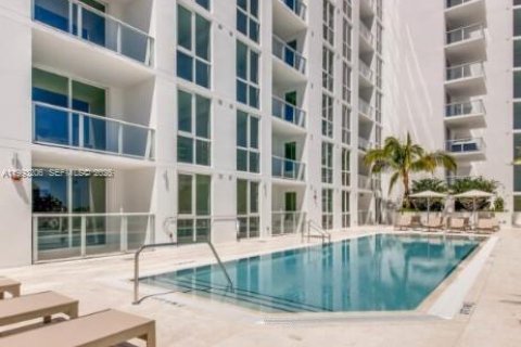 Condo in Miami Beach, Florida, 3 bedrooms № 2057174 - photo 18