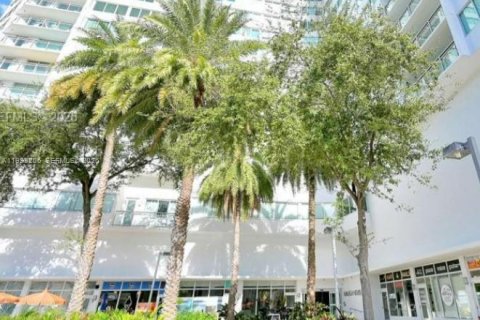 Condo in Miami Beach, Florida, 3 bedrooms № 2057174 - photo 12