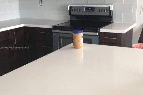 Condo in Miami Beach, Florida, 3 bedrooms № 2057174 - photo 8