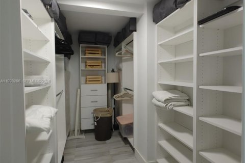 Copropriété à vendre à Miami Beach, Floride: 3 chambres, 135.17 m2 № 2057174 - photo 22