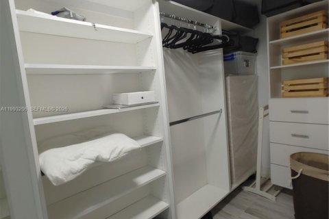 Copropriété à vendre à Miami Beach, Floride: 3 chambres, 135.17 m2 № 2057174 - photo 21