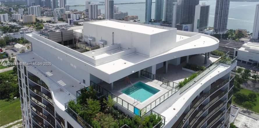 Кондоминиум с 1 спальней в Майами, Флорида № 1925745