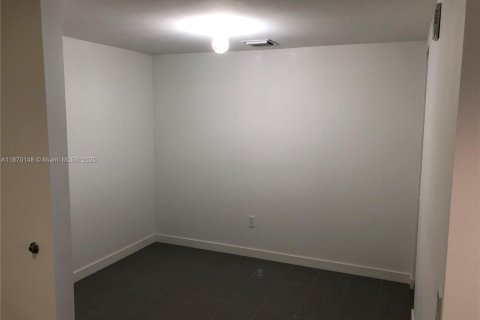 Купить кондоминиум в Майами, Флорида 1 спальня, 79.62м2, № 1925745 - фото 10