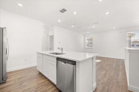House in Orlando, Florida 1 bedroom, 68.19 sq.m. № 2198917 - photo 6