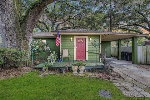 House in Orlando, Florida 4 bedrooms, 159.98 sq.m. № 2104555 - photo 2