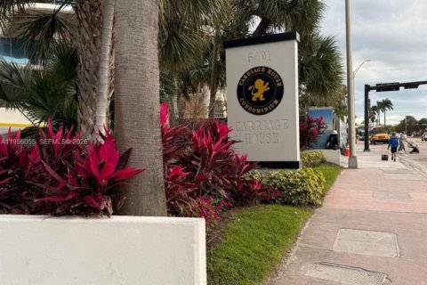 Condominio en venta en Miami Beach, Florida, 2 dormitorios, 104.05 m2 № 2009963 - foto 13