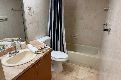 Condominio en venta en Miami Beach, Florida, 2 dormitorios, 104.05 m2 № 2009963 - foto 10