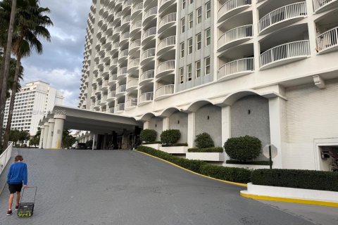 Condominio en Miami Beach, Florida, 2 dormitorios  № 2009963