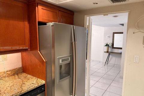 Condominio en venta en Miami Beach, Florida, 2 dormitorios, 104.05 m2 № 2009963 - foto 6