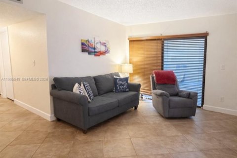 Купить кондоминиум в Майами, Флорида 2 спальни, № 2067780 - фото 5