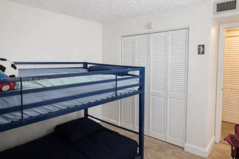 Купить кондоминиум в Майами, Флорида 2 спальни, № 2067780 - фото 20