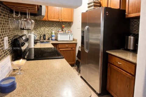 Купить кондоминиум в Майами, Флорида 2 спальни, № 2067780 - фото 11