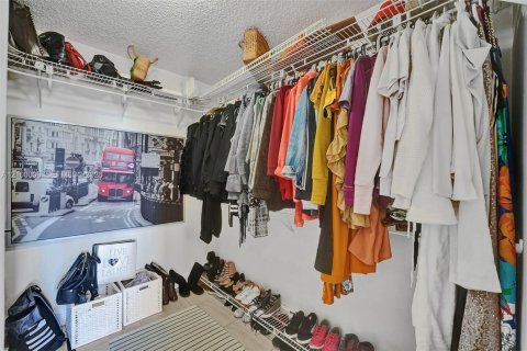 Copropriété à vendre à Hallandale Beach, Floride: 2 chambres, 118.91 m2 № 2400720 - photo 18