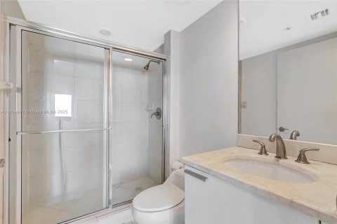 Condominio en venta en North Miami, Florida, 3 dormitorios, 167.32 m2 № 1748302 - foto 10