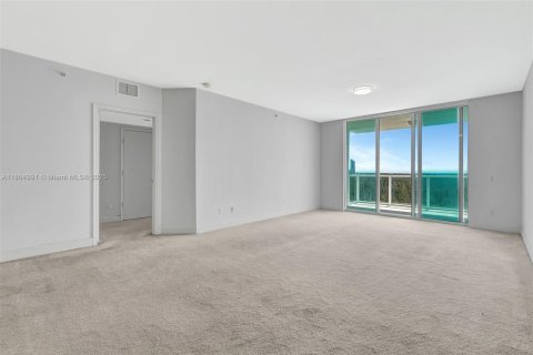 Condominio en venta en North Miami, Florida, 3 dormitorios, 167.32 m2 № 1748302 - foto 23