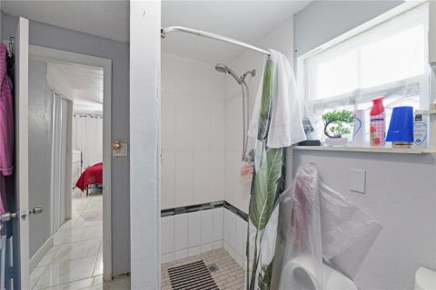 Casa en venta en Tampa, Florida, 3 dormitorios, 125.23 m2 № 2208303 - foto 28