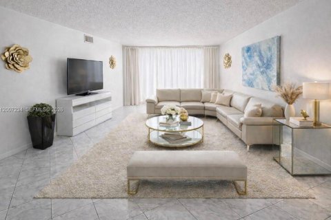 Condo in Hallandale Beach, Florida, 2 bedrooms  № 2071354
