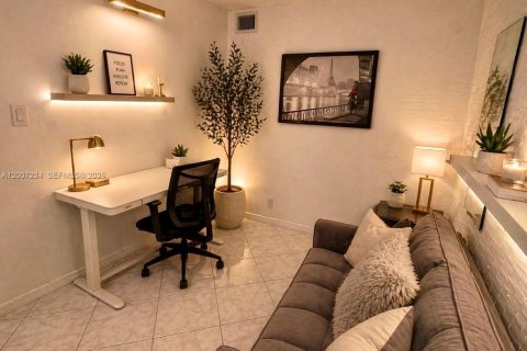Condo in Hallandale Beach, Florida, 2 bedrooms  № 2071354 - photo 12