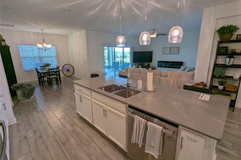 House in Mount Dora, Florida 4 bedrooms, 252.6 sq.m. № 1879759 - photo 6