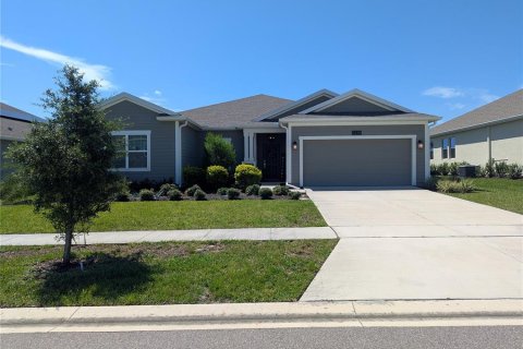 House in Mount Dora, Florida 4 bedrooms, 252.6 sq.m. № 1879759 - photo 1