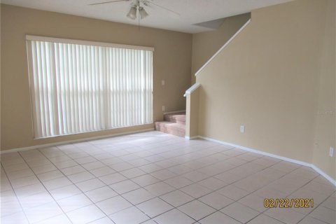 Adosado en alquiler en Brandon, Florida, 2 dormitorios, 107.67 m2 № 1640423 - foto 4
