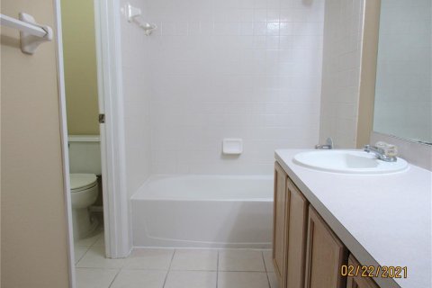 Adosado en alquiler en Brandon, Florida, 2 dormitorios, 107.67 m2 № 1640423 - foto 12