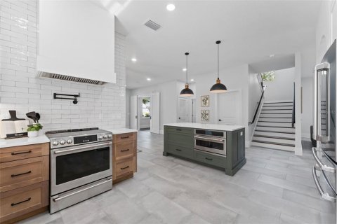 Casa en venta en Tampa, Florida, 4 dormitorios, 323.67 m2 № 1622108 - foto 11