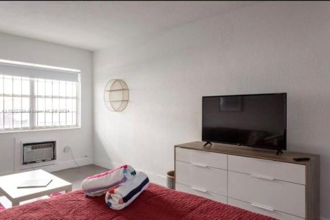 Condominio en venta en Miami Beach, Florida, 38 m2 № 1694282 - foto 7