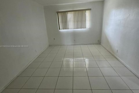 Copropriété à vendre à Aventura, Floride: 1 chambre, 74.32 m2 № 1956768 - photo 6