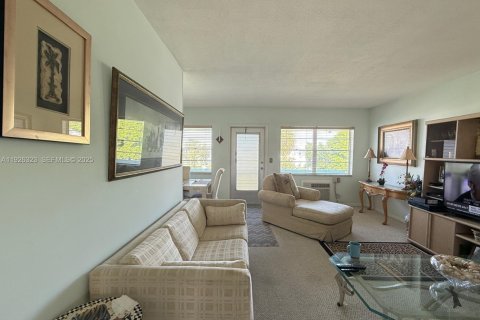 Copropriété à louer à West Palm Beach, Floride: 2 chambres, 76.09 m2 № 1984735 - photo 3