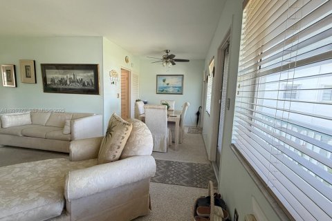 Copropriété à louer à West Palm Beach, Floride: 2 chambres, 76.09 m2 № 1984735 - photo 5