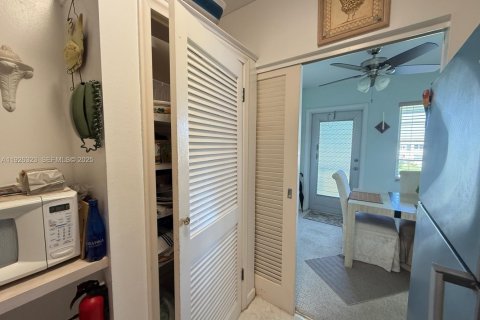 Copropriété à louer à West Palm Beach, Floride: 2 chambres, 76.09 m2 № 1984735 - photo 15