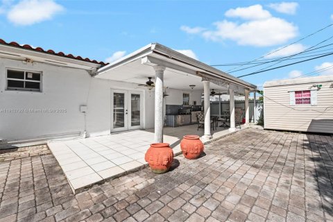 Villa ou maison à vendre à Hialeah, Floride: 5 chambres, 179.21 m2 № 1973949 - photo 28