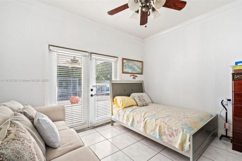 Villa ou maison à vendre à Hialeah, Floride: 5 chambres, 179.21 m2 № 1973949 - photo 21