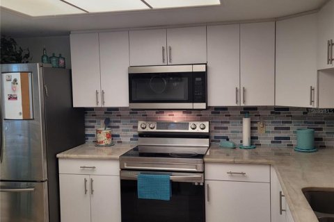 Copropriété à vendre à Port Charlotte, Floride: 2 chambres, 104.05 m2 № 2148134 - photo 10