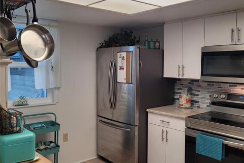 Copropriété à vendre à Port Charlotte, Floride: 2 chambres, 104.05 m2 № 2148134 - photo 9