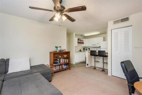 Copropriété à vendre à Tampa, Floride: 1 chambre, 91.97 m2 № 2212515 - photo 2